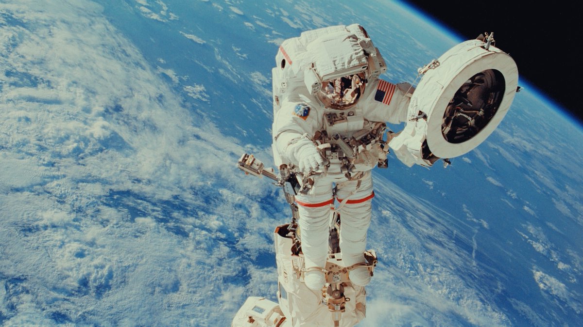 Don't tell me the "Sky's the Limit" when there's foot prints on the moon! 

🚀🧑‍🚀👣🌕

#DreamBig #Inspire #NASA