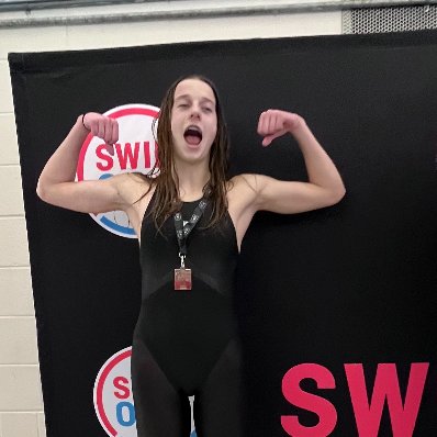 swimottawa's tweet photo. Day 2 OYJ Results: GOLD Zach (200 FR), 4x100 FR “A” (Dani, Alivia, Alice, Anna) SILVER Isla P (400 IM) BRONZE: Naomi (400 IM), 4th: Anna (200 FR), Alex B (400 IM), Zach (100 FLY), 5th Isla (200 FR), 9th for 4x100 FR “B” I4(Isla, Clare, Gwen, Naomi) https://t.co/nSKaZH9V6c