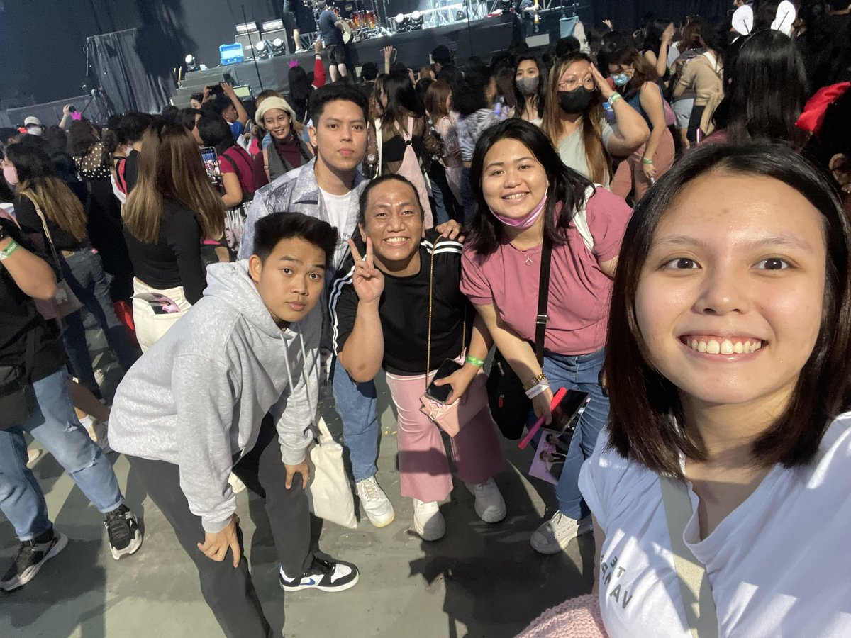 cmabws's tweet photo. @beforeyouellen @1KingRusher @Jasherspain_ @/james 🥰🌸 https://t.co/WcqCnfqDMj