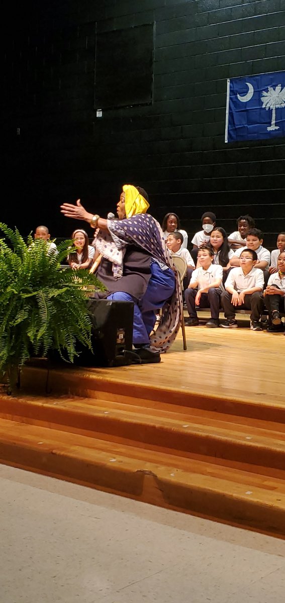 Great job 4th Grade under the direction of Ms. Boozer! What an amazing performance! Thank you Aunt Pearlie Sue for your special appearance. Our Starfish Dads were a crowd pleaser as well! #BRESFamily
#StarfishPride
