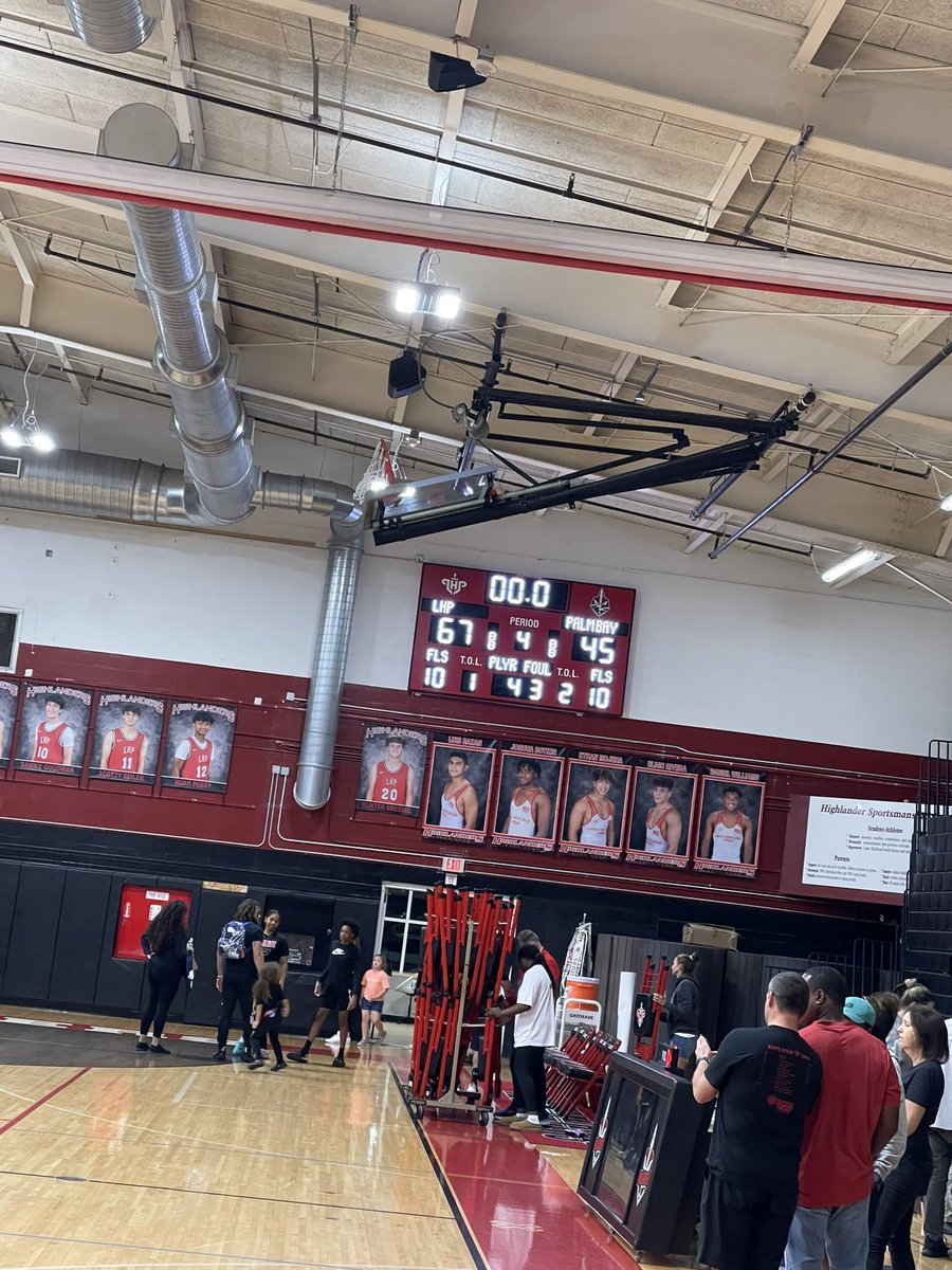 SaleighSimpson's tweet image. Advanced to the Final Four, still not satisfied #Finish #Something2prove 🤍❤️🖤