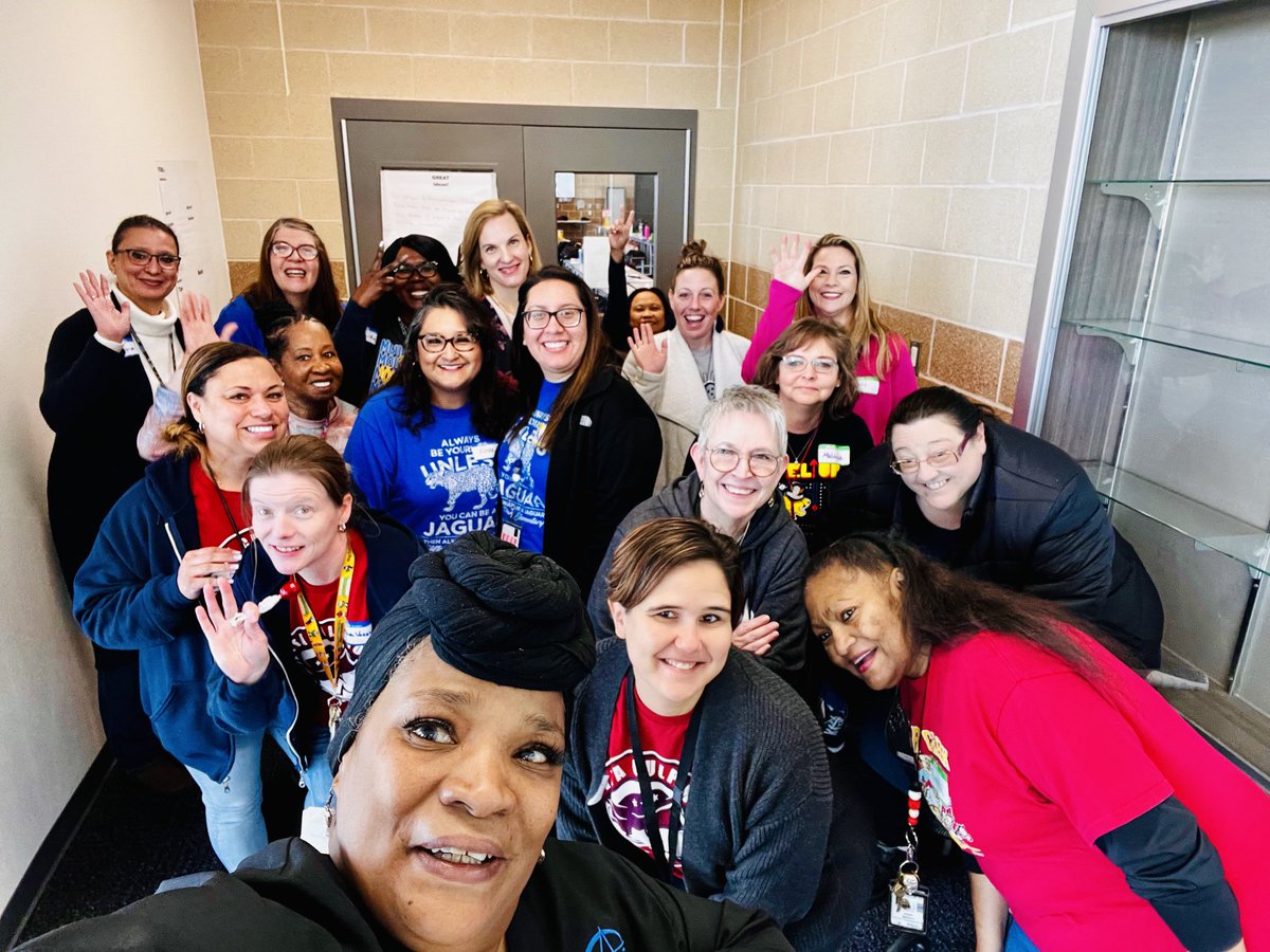 circlemamma's tweet photo. Had a phenomenal day unpacking our #RCLfirst tools specifically for Pre-K educators in ⁦@KilleenISD_⁩ Great day of training and learning with these beautiful humans! ⁦@Alkren62⁩ ⁦@VeloinBelton⁩ and ⁦@NEDRPE2E⁩ team rocked it! 💙 https://t.co/z6e5IdsPU0
