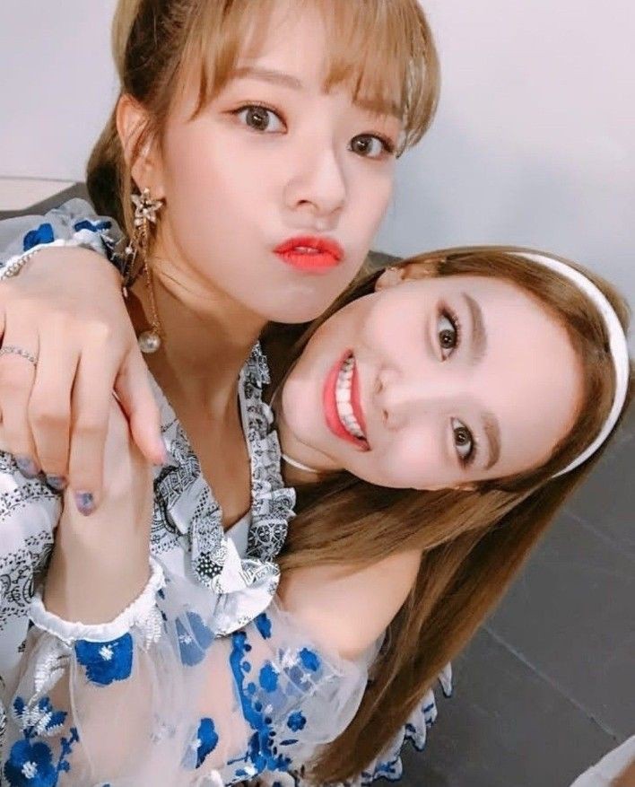 nayeonverses's tweet photo. happy birthday vinn !! enjoy your day <3 @yjyetheral https://t.co/6rb2o8fYFt