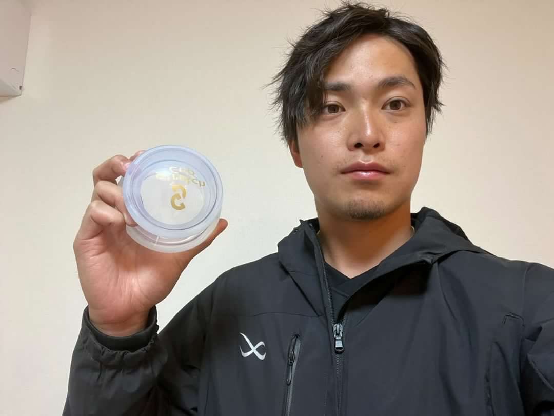 stretchcup's tweet photo. 【ヤクルトスワローズ沼田翔平投手】

沼田投手よりお写真が送られて来ました😊
ありがとうございます！
ストレッチカップは、沼田選手を応援しております！！

#沼田翔平 投手
#ストレッチカップ
#最強のセルフケア
#ストレッチ
#投手
#肩甲骨
#胸郭 https://t.co/FJSQBuQKnv