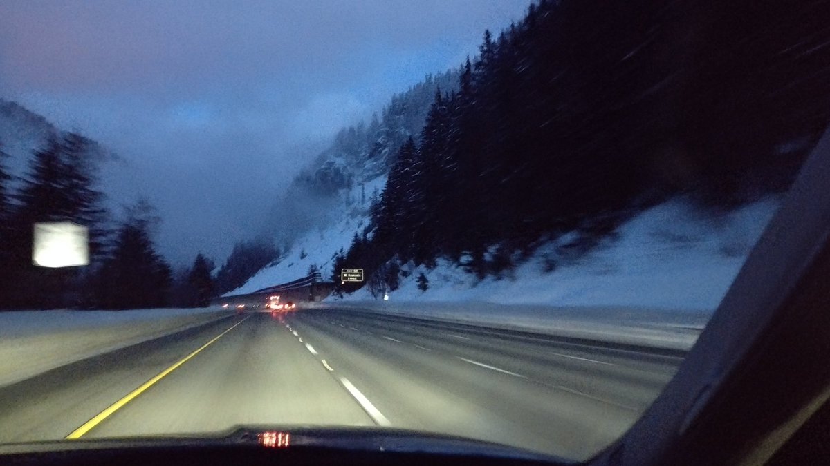 WSUE_RocketTeam's tweet photo. Nice and Snowy on the pass https://t.co/fxkJ0YRvRu