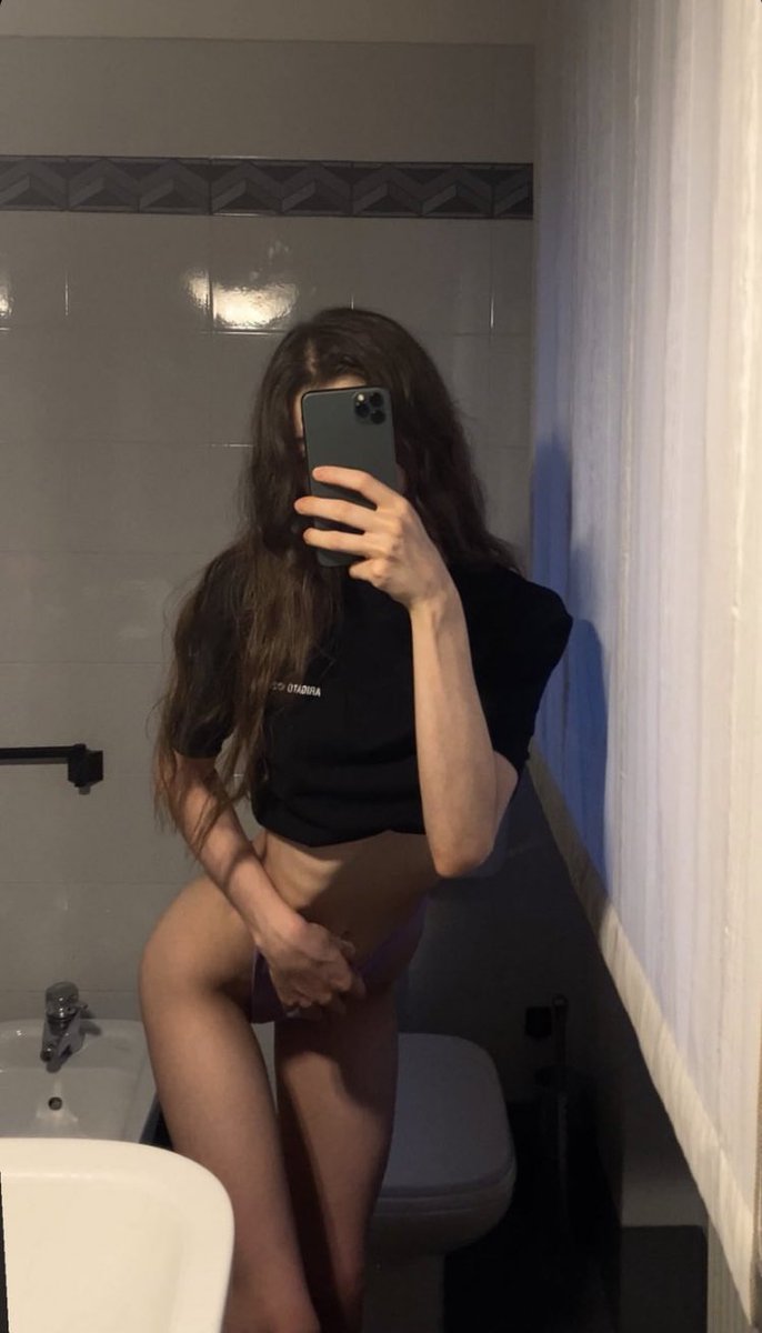 makingmaia's tweet photo. *feral screams* https://t.co/VerMvUVfRs