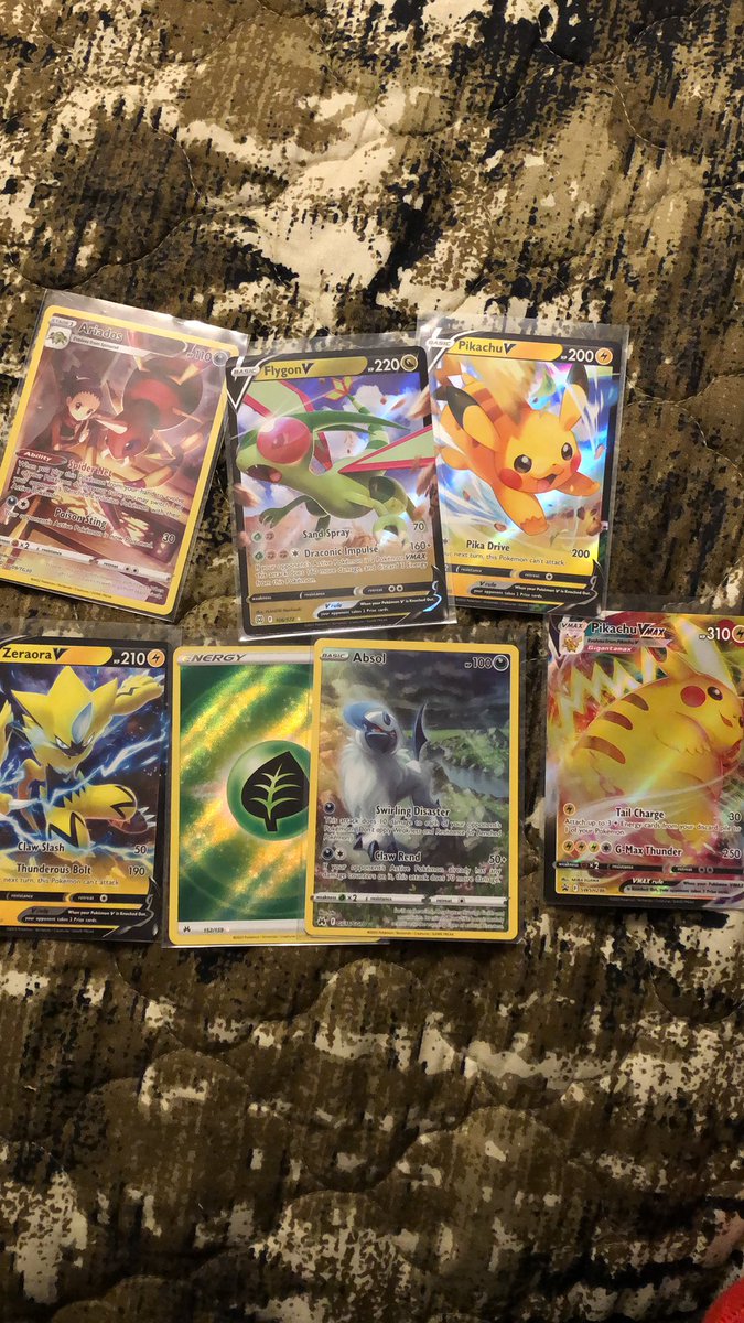 Marlymarv2's tweet photo. At least I got the pikachu’s https://t.co/FJbTJMSBVY
