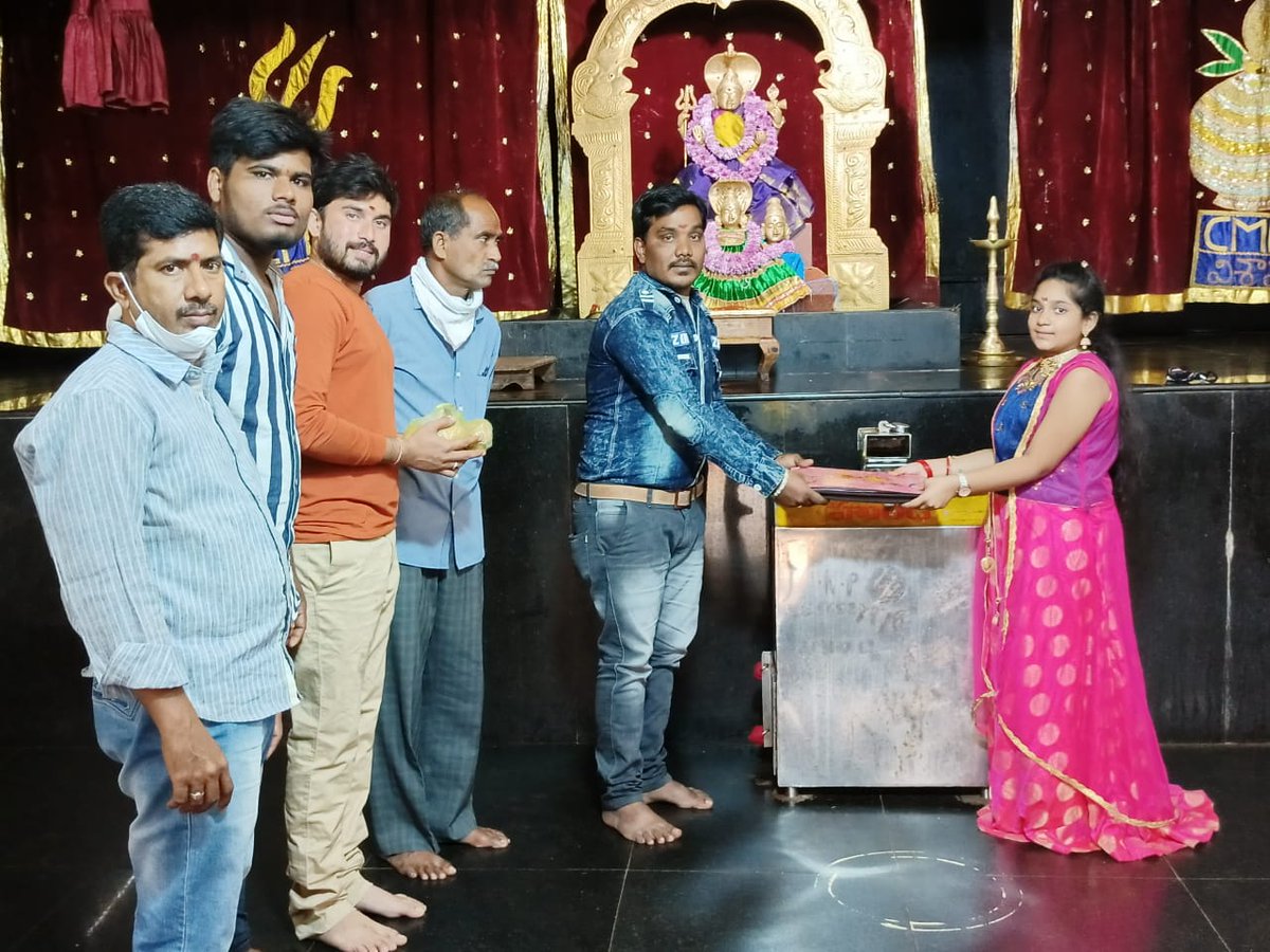 ASuryanarayana's tweet photo. Through Back pic's of Our #Dhostan movie 🎥 opening shoot at the #shivarathri
#HappyShivaratri #HappyShivratri #SHIVA #Mahashivratri #Mahashivratri2023 #shivarathri
#Surya #suryanarayana #dostan #dhostan #aditya #adityamusic https://t.co/ljqzti99Fa