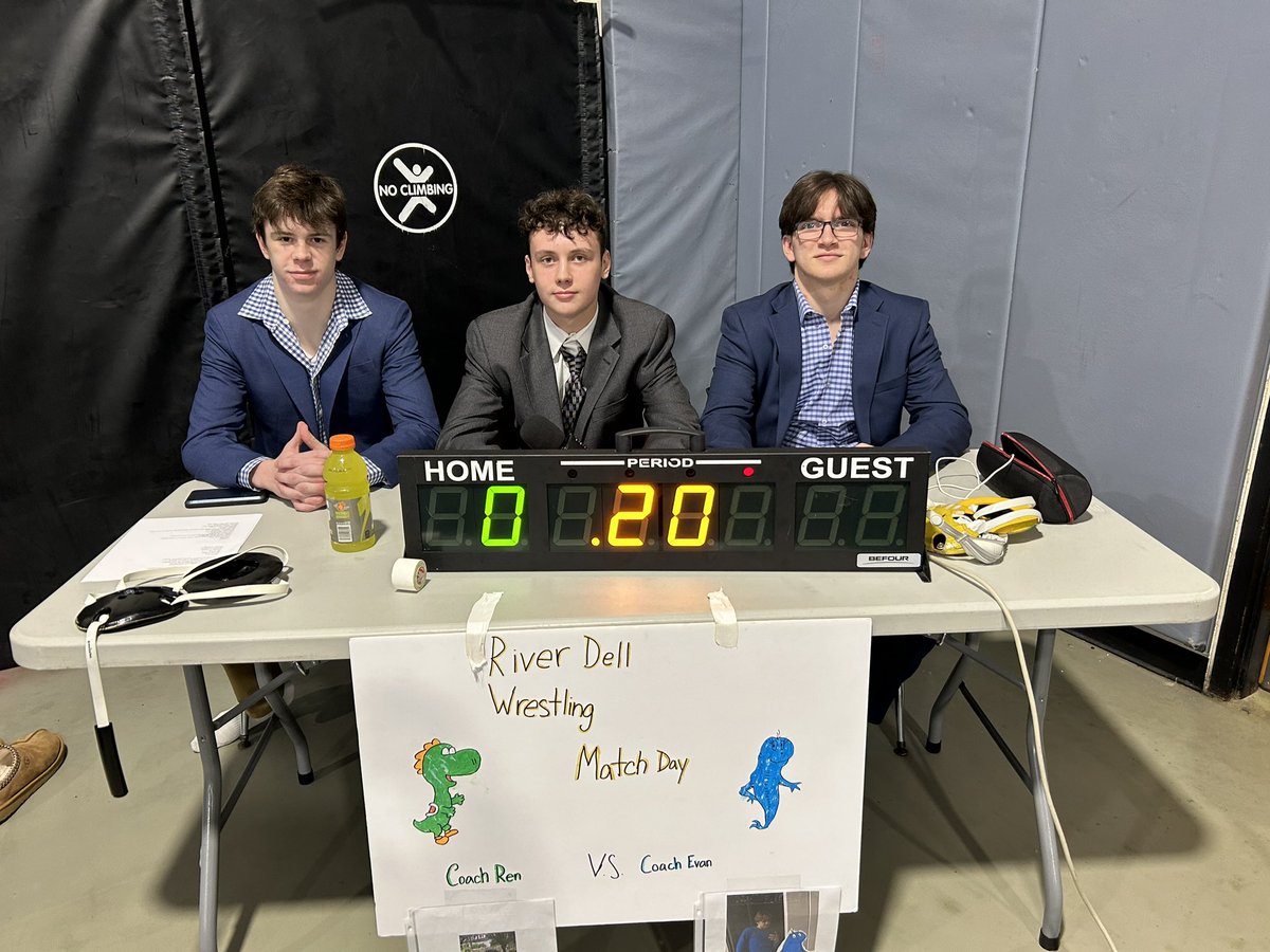 2nd Annual RD InterSquad Finale in books! Team Yoshikubo came out with the W today. Shoutout to the broadcasting booth for excellent commentary throughout the matches. #hawkswrestling