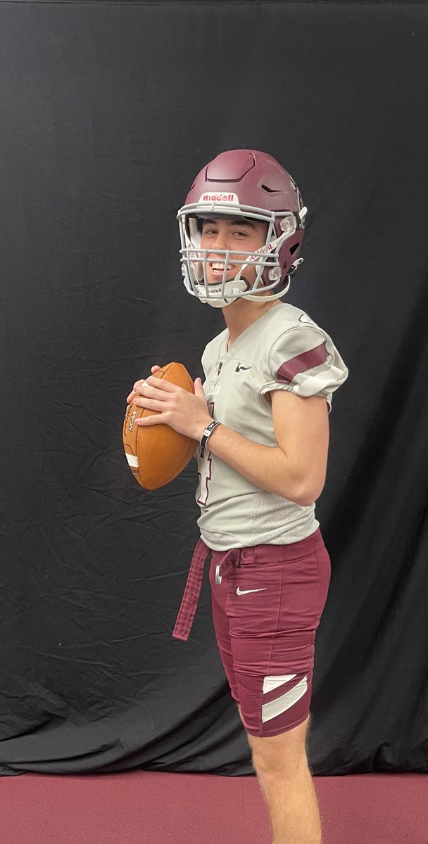 Had a great visit today <a href="/ConcordFootball/">Concord University Football</a> thank you to <a href="/Coach_RivWalker/">River Walker</a> and the rest of the coaching staff for having me!! <a href="/CHSFLRecruiting/">Creekside Football Recruiting</a> <a href="/bhernyscoutguy/">Brian Herny</a> <a href="/JonathanMohr12/">Coach Jon Mohr</a> <a href="/Coach_McIntyre/">Coach Sean McIntyre</a>