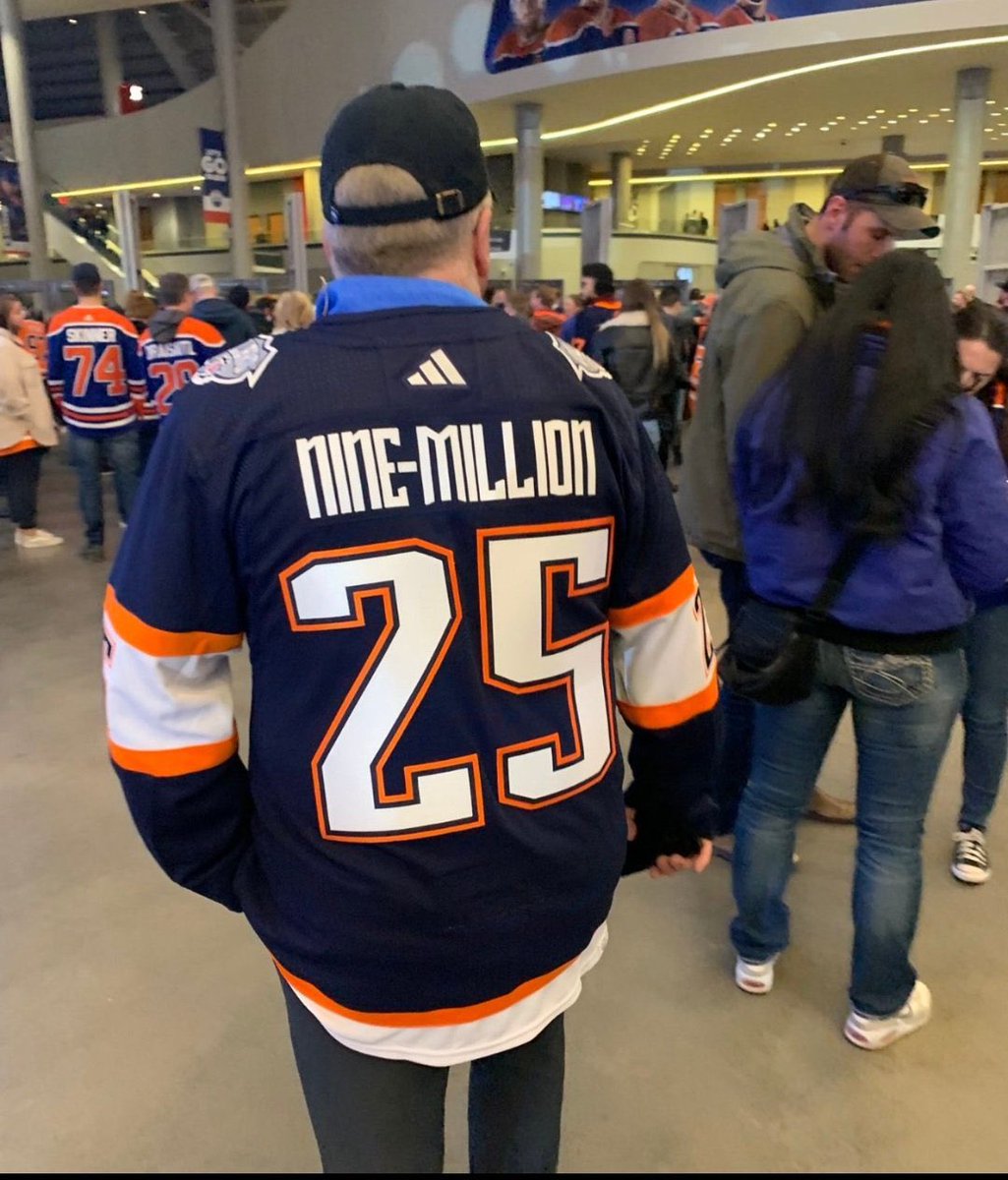 dhockey13's tweet photo. Nah this is genuinely hilarious lmao. https://t.co/goSNLho6w5