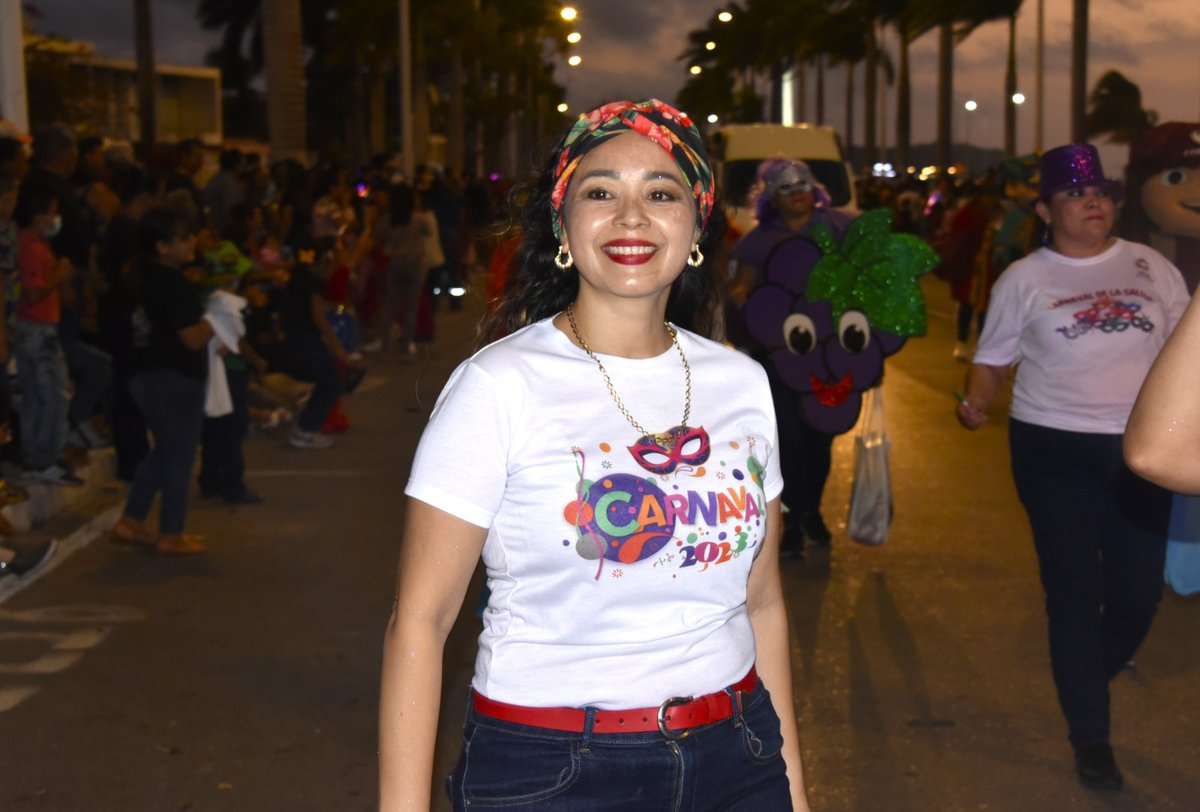 DraLilianaML's tweet photo. Excelente participación del personal de #Salud en el #CorsoInfantil. Disfruten las tradiciones con responsabilidad y alegría.
#CarnavalDeLaSalud #SaludParaTodos #CarnavalCampeche #CampecheGobiernoDeTodos https://t.co/HYwv4UsDB5
