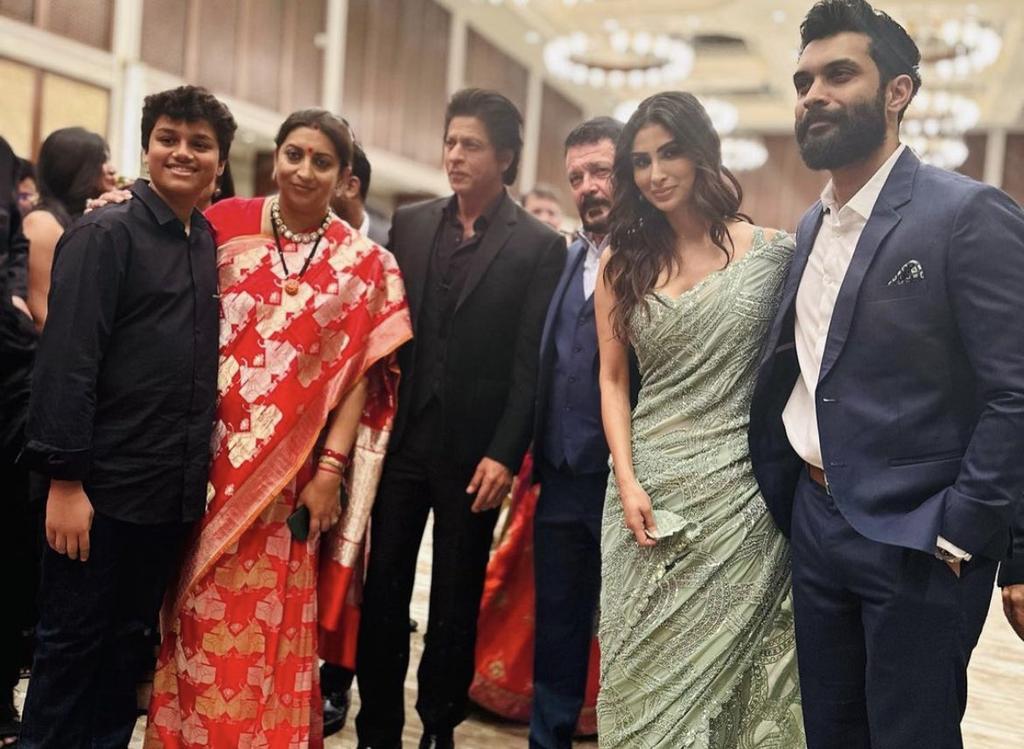 Vinoliav95's tweet photo. Good afternoon guys 😘😍🙏 #Pathaan #PathaanBlockbuster  @iamsrk @SRKUniverse
@BrijwaSRKman @gaurikhan @SRKsGopal @TheSRKWarriors @Kyawtha14933443
@SrkianDas04
@SandipB28369874 @Kyawtha14933443 https://t.co/Q3I50tJm2Q