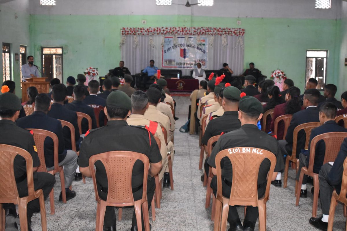 2BnOdisha's tweet photo. A felicitation ceremony of NCC Cadets of 2(O) who attended Republic Day Camp and Other Acheivers of 2(O) was held at Berhampur. Gp Cdr NCC B and Sub Collector Ganjam Shri Ashutosh Kulkarni, IAS were in attendance. They motivated the cadets and gave away awards.Well done 2(O). https://t.co/TNcq76svmI