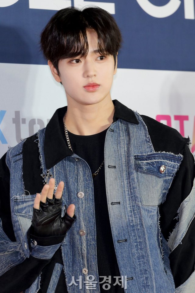 FpO1AAtakAE-GU0?format=jpg&name=medium