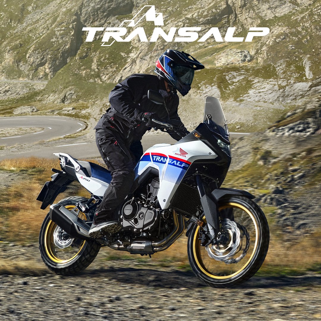 #AuDelàDesSommets
Renaissance d'un trail Légendaire
La #XL750TRANSALP revient dans une configuration moderne. Garantie 5 ans et Compatible A2. Découvrez son prix et les coloris bit.ly/3EesWOU #HondaMoto #Trail #XLTransalp