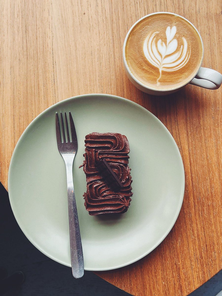 Craving a sweet treat to go with your coffee? 🍰. Look no further than Gaia Coffee on Winner Street in Paignton! Our chocolate and orange cake from Curious Crumbs is the perfect indulgence, and the fact that it's vegan and gluten-free makes it even better. 🌱#CoffeeAndCommunity