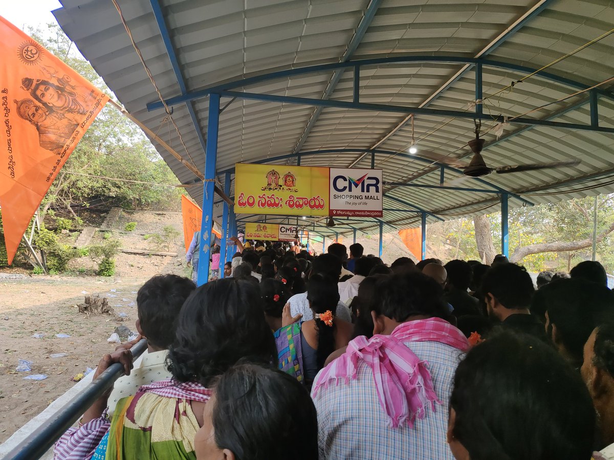 Lovaraju_Ai's tweet photo. #Mahashivratri  #pattiseematemple #polavram #LordShiva  .. ఓం నమశ్శివాయ..🙏 https://t.co/9hLzyjfX4I