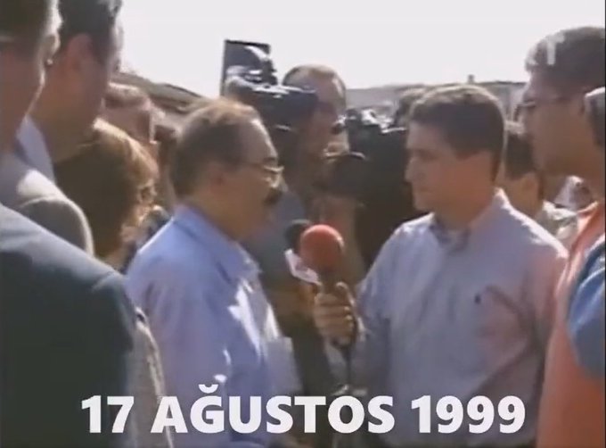 Devrim Gürkan: "Bu röportajı depremin ilk günü Sakarya'da Valilik önünde gerçekleştirdim. Hulki Cevizoğlu; yalancısınız, iftiracısınız ve belli ki ahlaki melekeleriniz eksik! En sevdiğin sözle bu dizini bitireyim: "İnsanların ekmek kadar onura da ihtiyacı vardır."