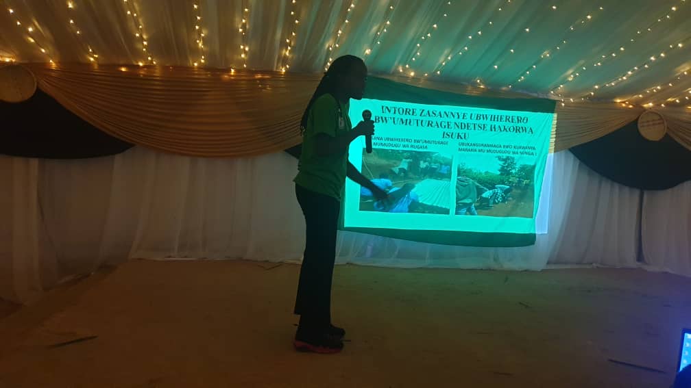 NungaCell's tweet photo. Intore z'#Inkomezabigwi_10 zahize izindi mu bikorwa by'indashyikirwa muri @gahanga_sector zaturutse mu kagari ka #Nunga kubera ibikorwa byivugira nkuko byagaragaye mu gitaramo cy'imihigo @Unity_MemoryRw @RwandaLocalGov @CityofKigali @umusoso @RutubukaEmmanu1 https://t.co/uGtYAvXe5p