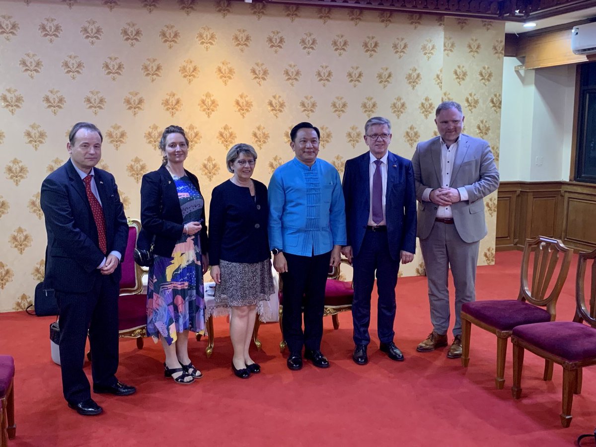 🇹🇭🇩🇪 cooperation outside #Bangkok. Discussing potential in #Chiangmai beyond tourism with Governor Nirat Phrongsittithaworn.
We were lucky: Clean Air after the rain.
