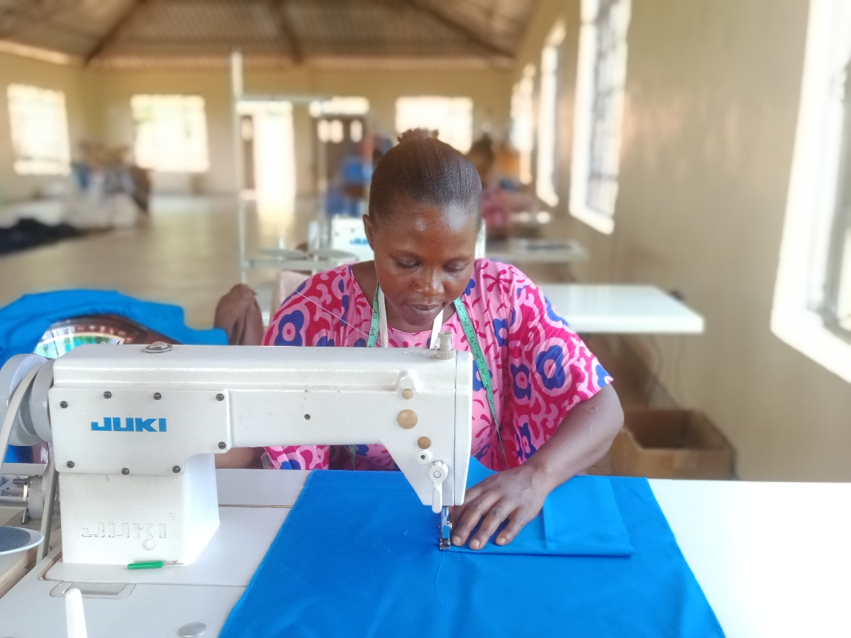 LablFashionKe's tweet photo. Today we are celebrating all the good things that happened to us this week. We are beyond thrilled to welcome Heracles Engineering as our client of the week. Meet the Kikoleni dustcoat made by our talented team for them.

#sustinablefashion #ecofriendly #regenerativeclothing https://t.co/ig56mnQ6qX
