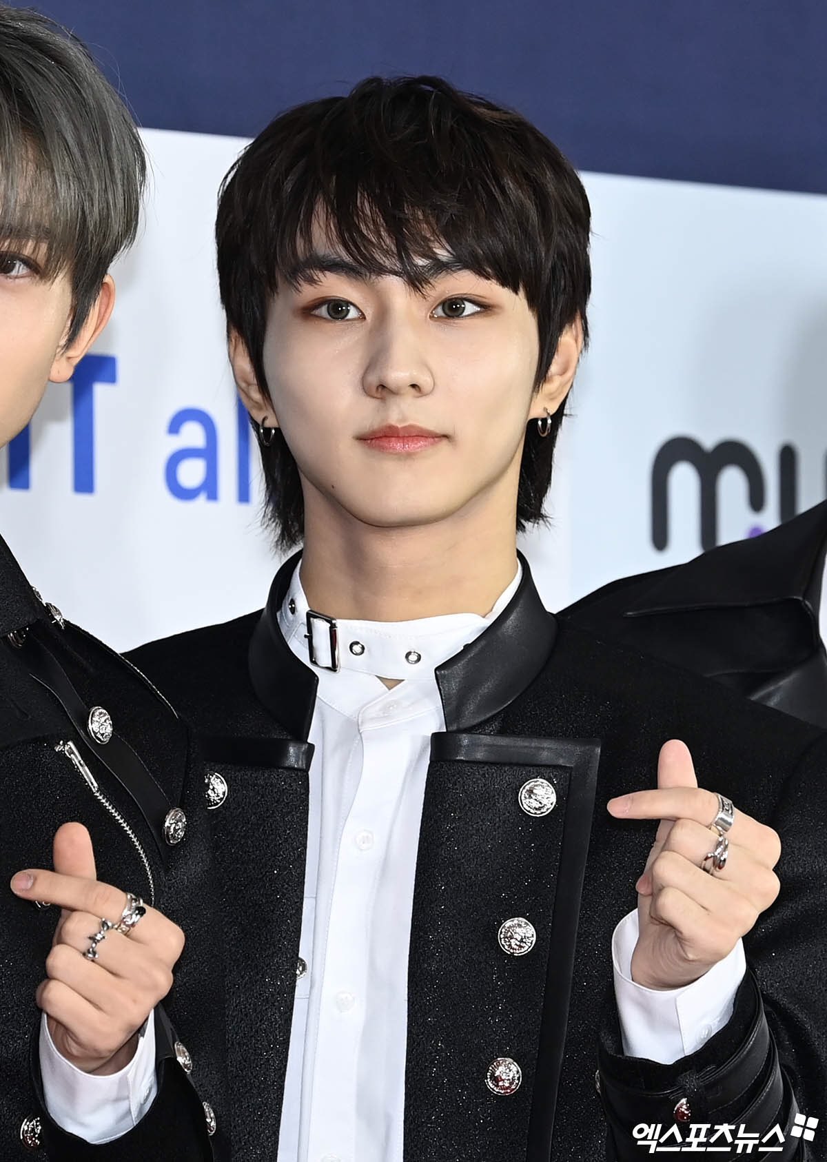 ENHYPEN UPDATES on Twitter "ENHYPEN at the 2022 Circle Chart Music