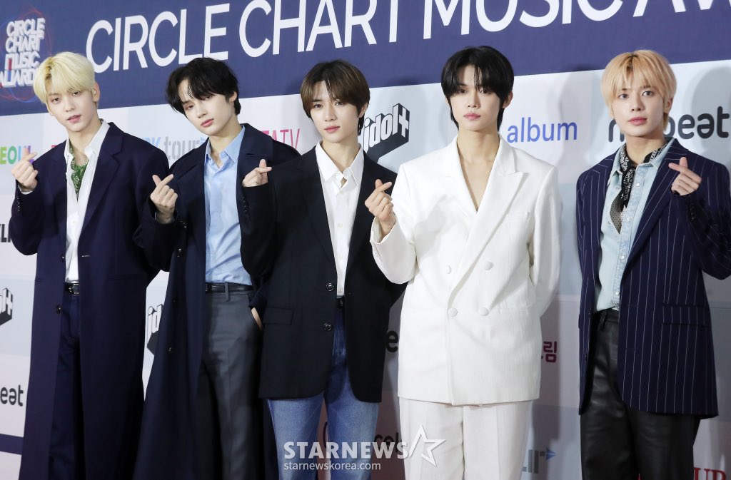 FpO72l-aAAEx4_M?format=jpg&name=medium