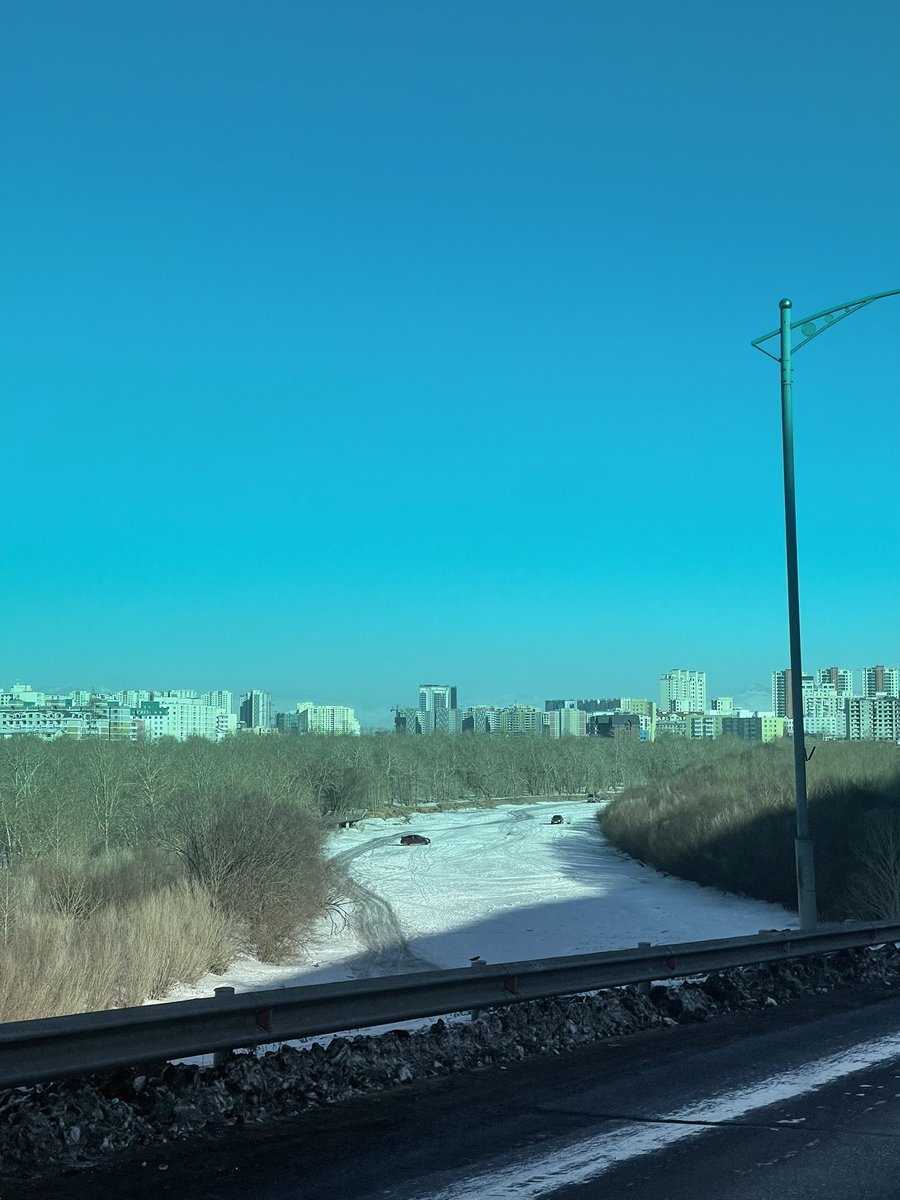 Энэ одоо хаа хүрдэг зам бэ? Туул гол дээгүүр