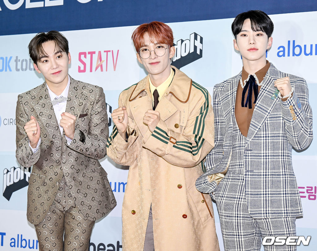 FpO8m61aIAIYUtJ?format=jpg&name=medium