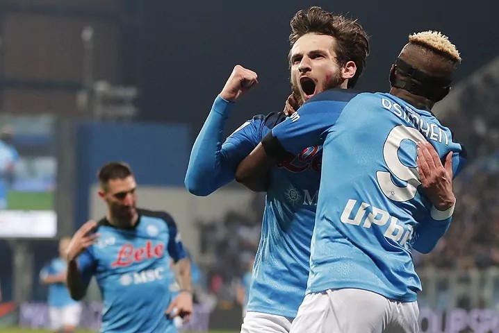 lapolemicads's tweet photo. 0-2  El Napoli sigue con paso firme en su lucha por ganar un Scudetto que parece casi asegurado. Los goles de Kvaratskhelia y Osimhen sentencian al Sassuolo (0-2) en un partido que estuvo muy igualado. https://t.co/YitseFkB7a