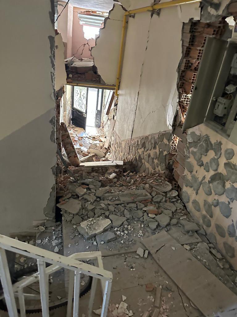 Az hasarli dediginiz evimizin hali