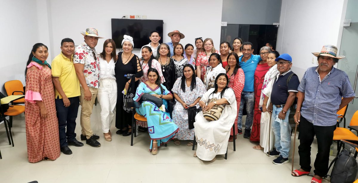 Astrid Cáceres tweet media