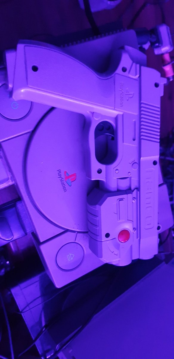 thriftbytes's tweet photo. New strat for the next time crisis stream the trusty 4gamers gun has to go i tried the G con and its day and night how much better it is i was slumming it without knowing lol #tjmecrisis #lightgun #gcon45 https://t.co/VN0noJzph0
