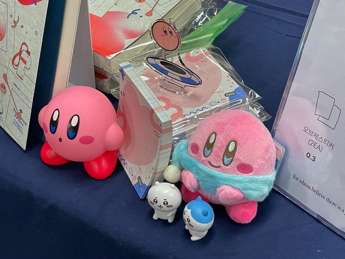 도필온리전 와-3에 있습니다 ♡
현재 단편집 <내사랑>, <투투러브>, 투투러브 그립톡만 구매 가능하세요😿😿😿