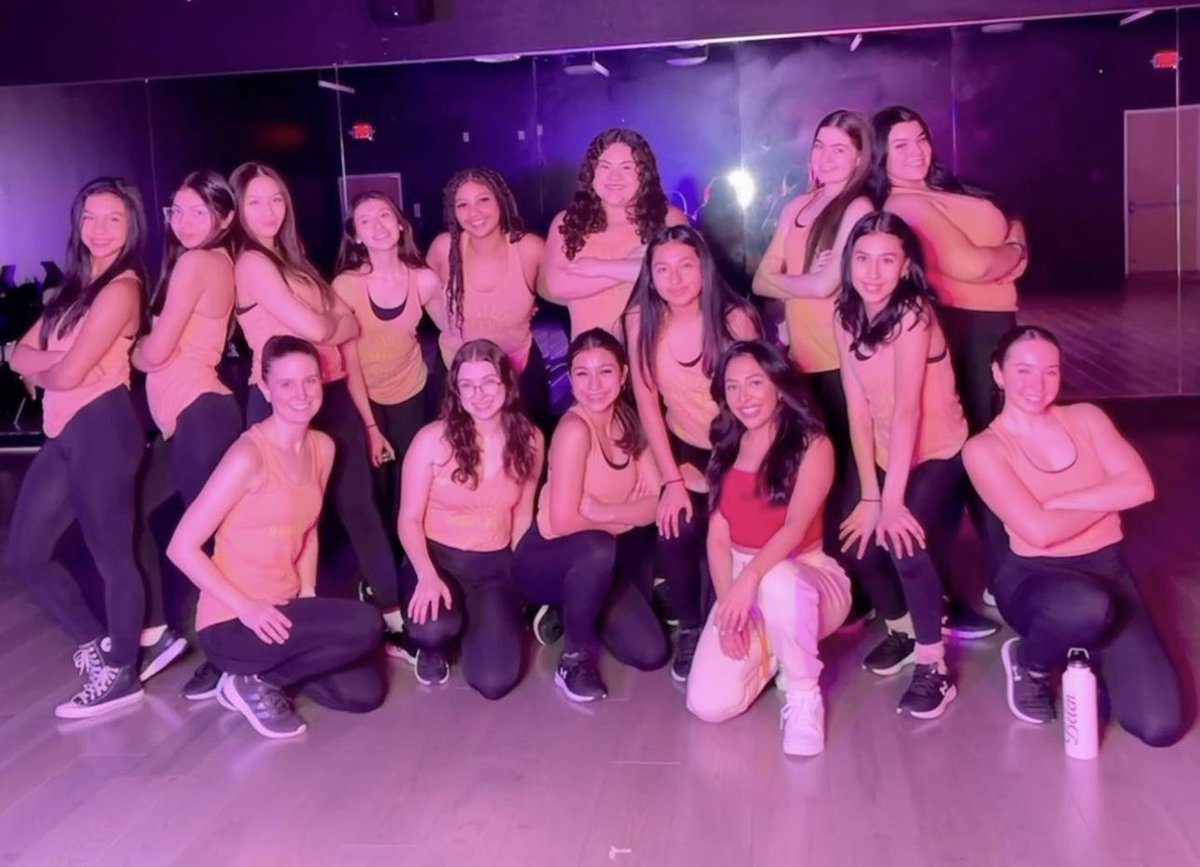 BlueStampedeAP's tweet image. Hip-hop class with @Xtenlovesyou #rangerettes #rangerpride @bfterryrettes