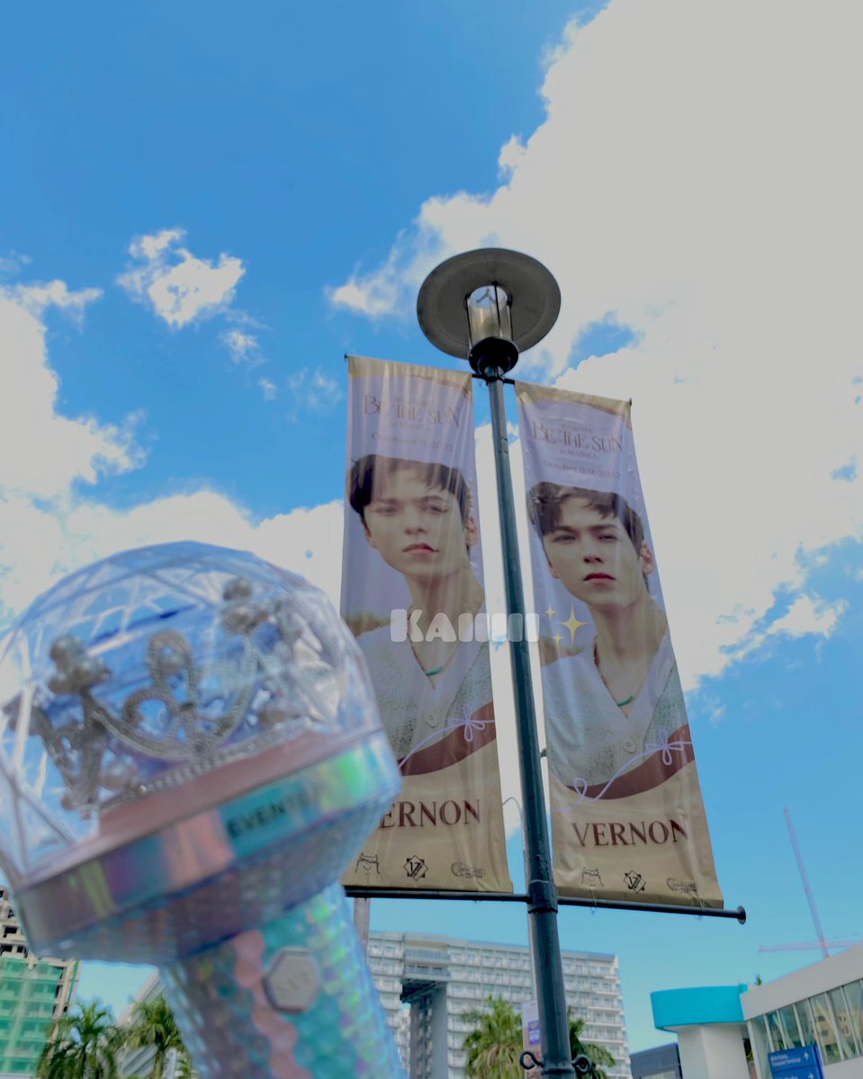 leftovercleaner's tweet photo. “Out of all the stars in the universe, I end up on the one with Vernon”. 

Happiest birthday my constant! 🖤

#Happy_Vernon_Day #happy_218_day 
#VERNON #버논 #버논_도겸_태어나줘서_고맙다 https://t.co/Ng3jC6oCFw