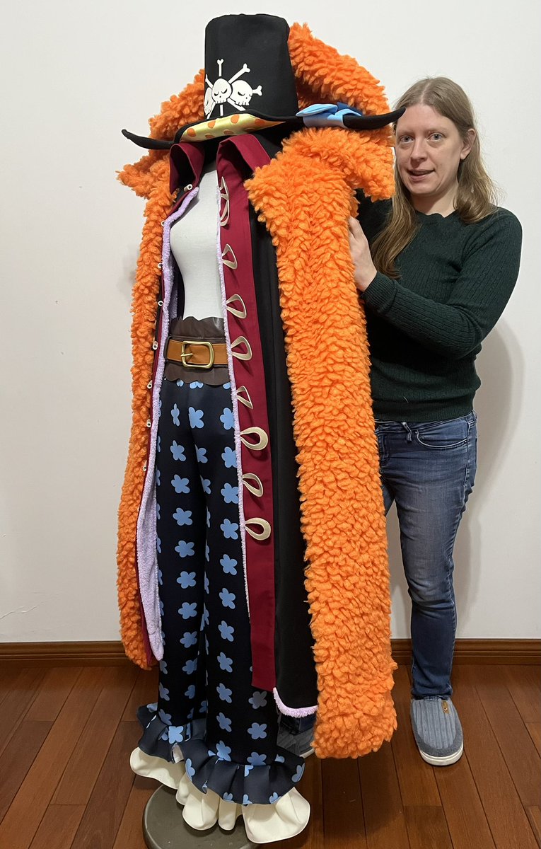 cosplaymandy's tweet photo. My partner and I made this Blackbeard cosplay from One Piece! #cosplay #cosplayer #cosplaycommissioner #cosmaker #cosmakers #blackbeard #blackbeardcosplay #blackbeardcosplayer #onepiece #onepiececosplay #onepiececosplayer #onepiececosplays #onepiececosplayers https://t.co/h6NdKHZ4gm