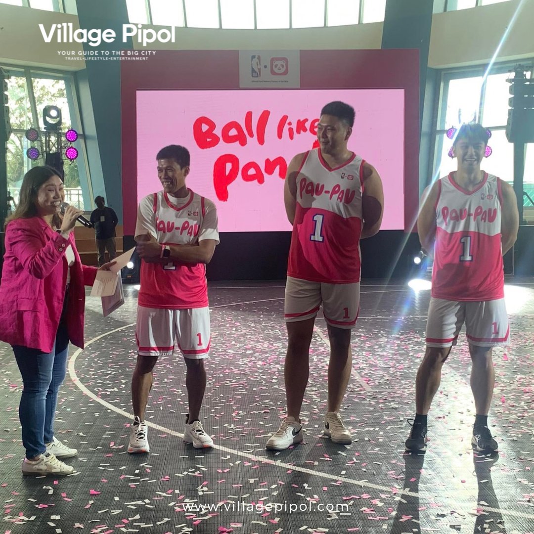 villagepipol's tweet photo. NOW HAPPENING: 

#BallLikeAPanda

foodpanda officially signed a partnership to be the official delivery partner of the National Basketball Association (NBA) today at the SM Mall of Asia Music Halll. @foodpandaPH 

#foodpanda #foodpandaPH 
#foodpandaxNBA
#BallLikeAPanda https://t.co/BTBEUhIIMM