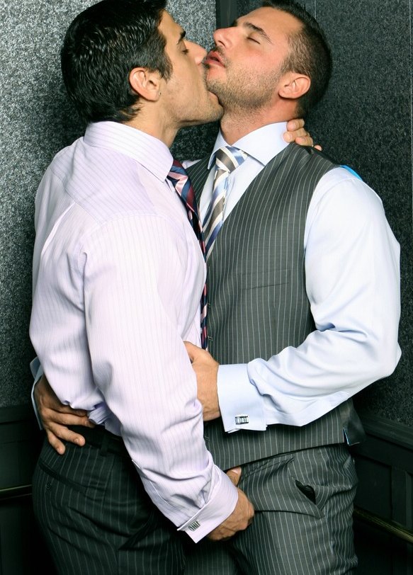 menatplay998's tweet photo. 喜欢电梯这样的情节！10多前的老片了，看过的应该是资深老粉 https://t.co/PfxGz1L8Lk