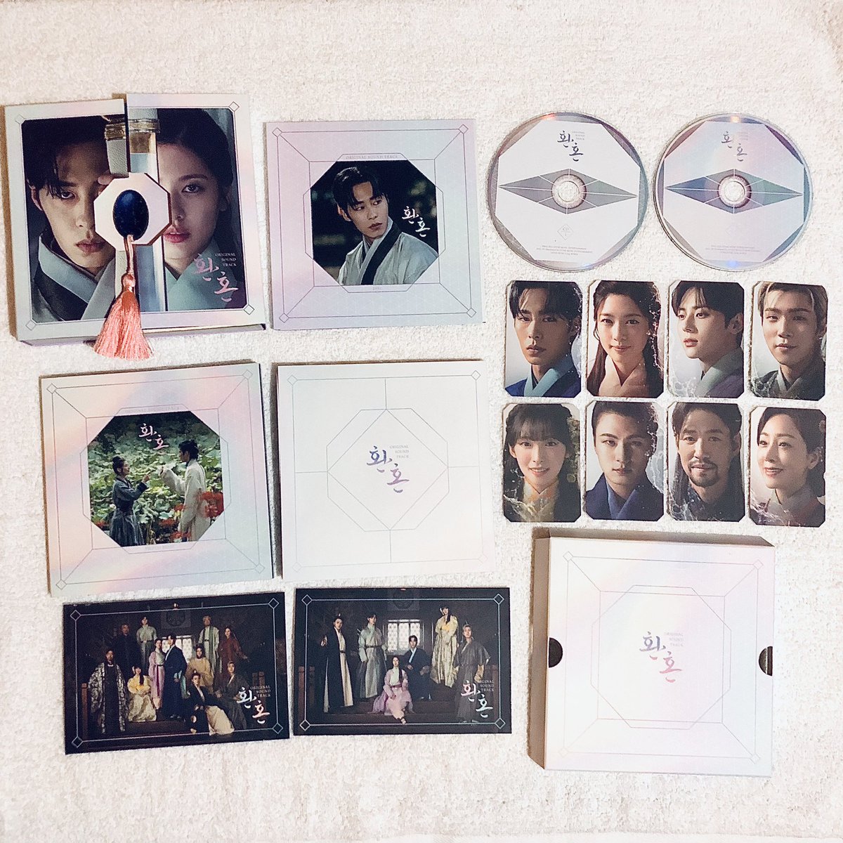 Lhieanne01's tweet photo. Alchemy of Souls Season 1 OST White Version. Thanks @KikoLjwook for this. I was able to complete the OST. Nice meeting you too
#AlchemyOfSoulsSeason1OST
#WhiteVersion
#LeeJaeWook
#JungSoMin https://t.co/dYF04JL5Qd
