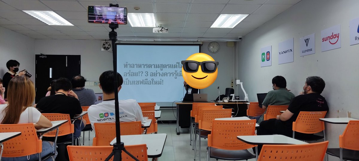 itpcc's tweet photo. เชฟ @boon8628 มา! #bcbk10 #bcbk #BarCampBangkhen https://t.co/0t5rFYZKTN