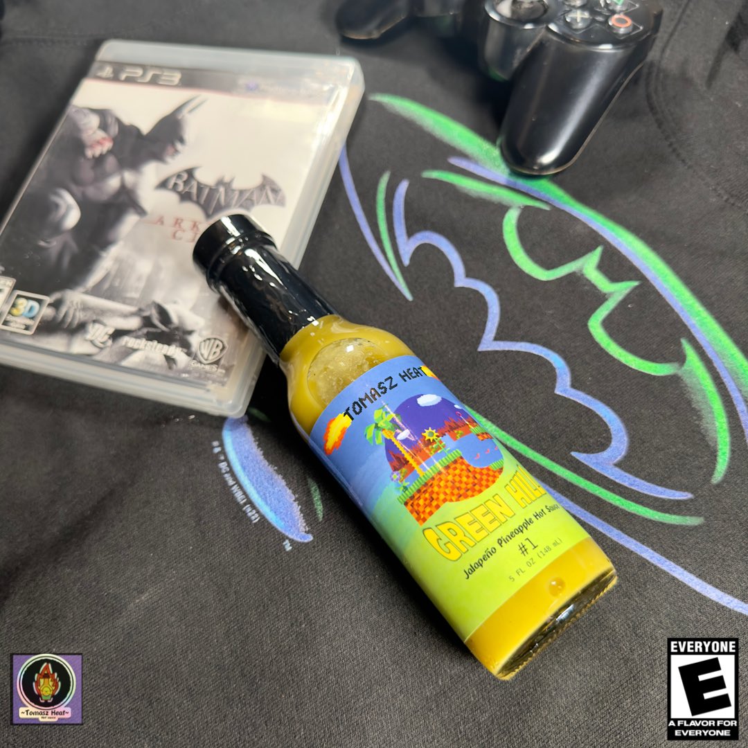 TomaszHeat's tweet photo. Who’s your favorite super hero? 🦇 🫑
BTW we are absolutely pumped for @theFlash!
.
#hotsauce #videogames #retrogaming #retro #azfood #green #dc #batman #batmanforever #arkhamcity #dccomics #dcuniverse #riddler https://t.co/iittikRx0J