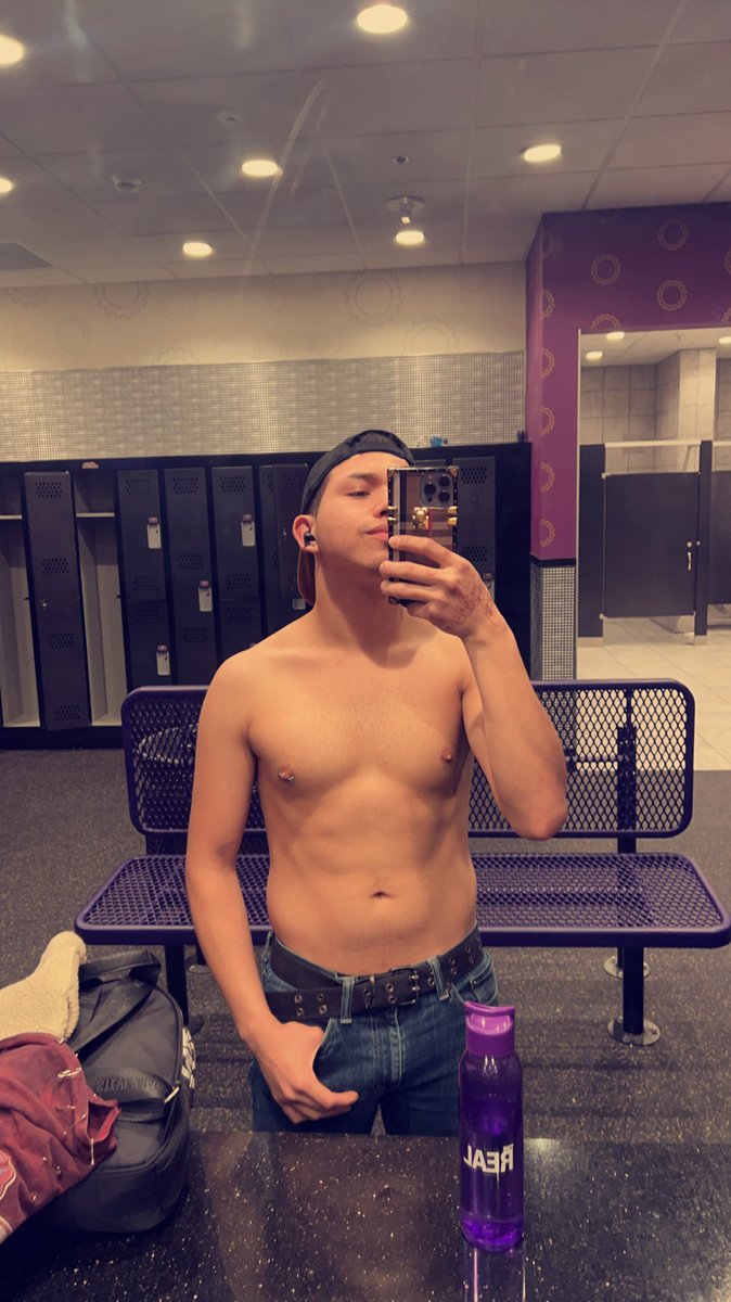 hottielips_69's tweet photo. Back on my shit ❤️‍🔥 Rt if you like ! ❤️‍🔥 #gym #bodycoming #grinding #babymuscles #gymsehs https://t.co/N75nuERI8E