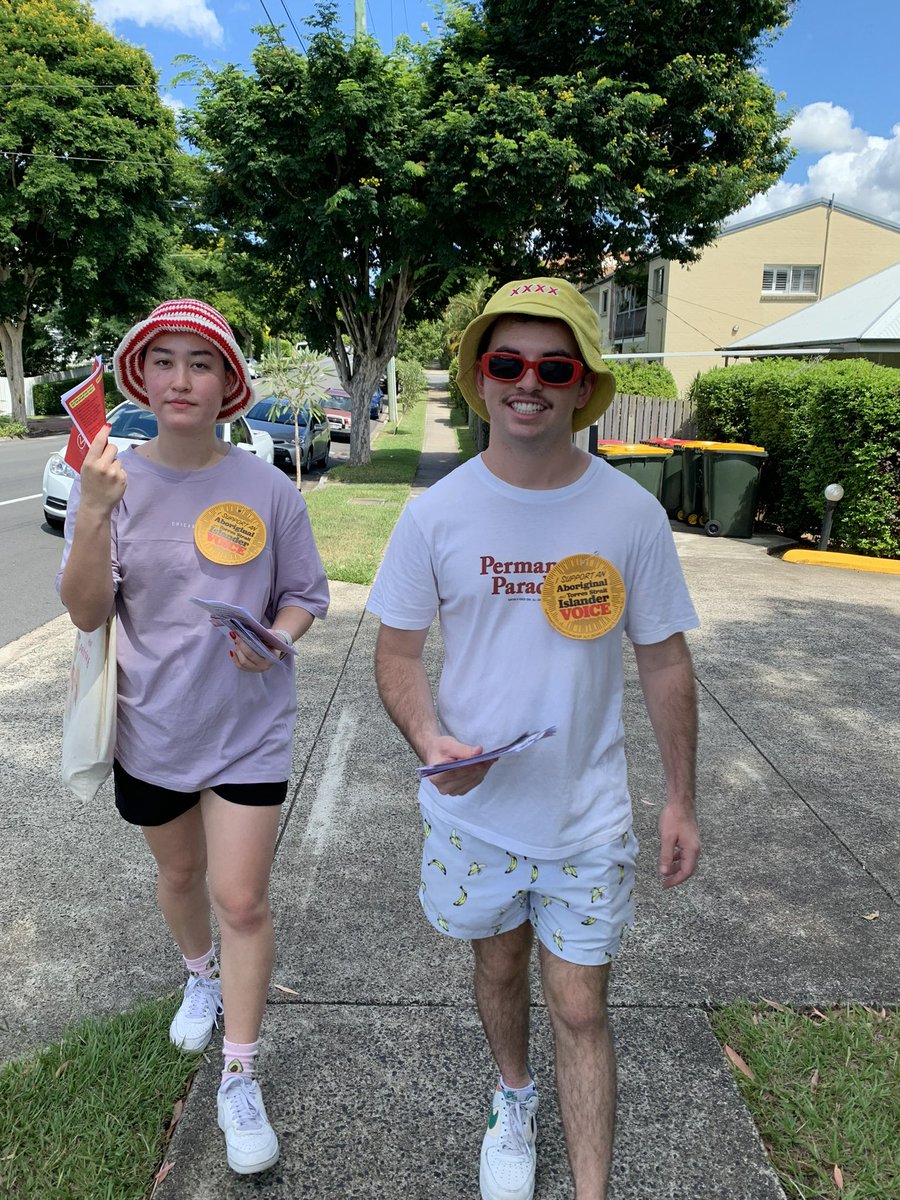 GrahamPerrettMP's tweet photo. Very strong interest in,and support for, an indigenous voice to parliament around Annerley today and throughout #Moreton People keen to understand and vote “Yes”. Conversations easily show it as simple, practical, fair, and unifying for the whole country. #TheVoice #FromTheHeart https://t.co/aRzTChe3fl