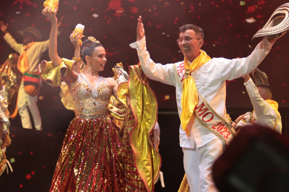 Sebastiang2023's tweet photo. ¡Uno de mis bailes favorito es la Cumbia! 😍
Hoy en mi noche de Coronación no podia faltar su majestad la Cumbia, que nos ha dado orgullo a nivel nacional e internacional. Disfruto bailar a tu lado mi Reina @nataliadcastrog 👏🏽 https://t.co/y9xXpWJdOw