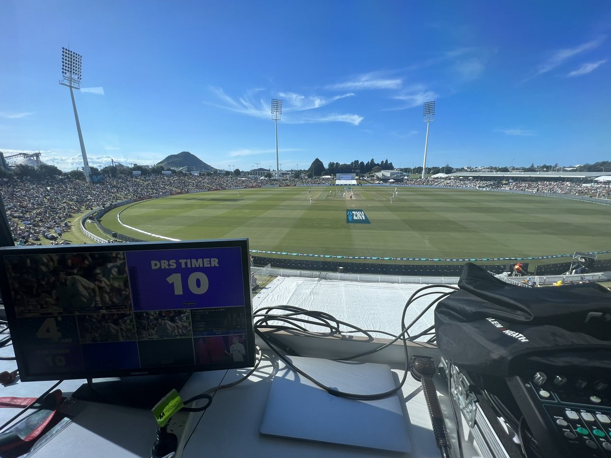 Glorious day for cricket in Mt Maunganui ☀️ #NZLvENG