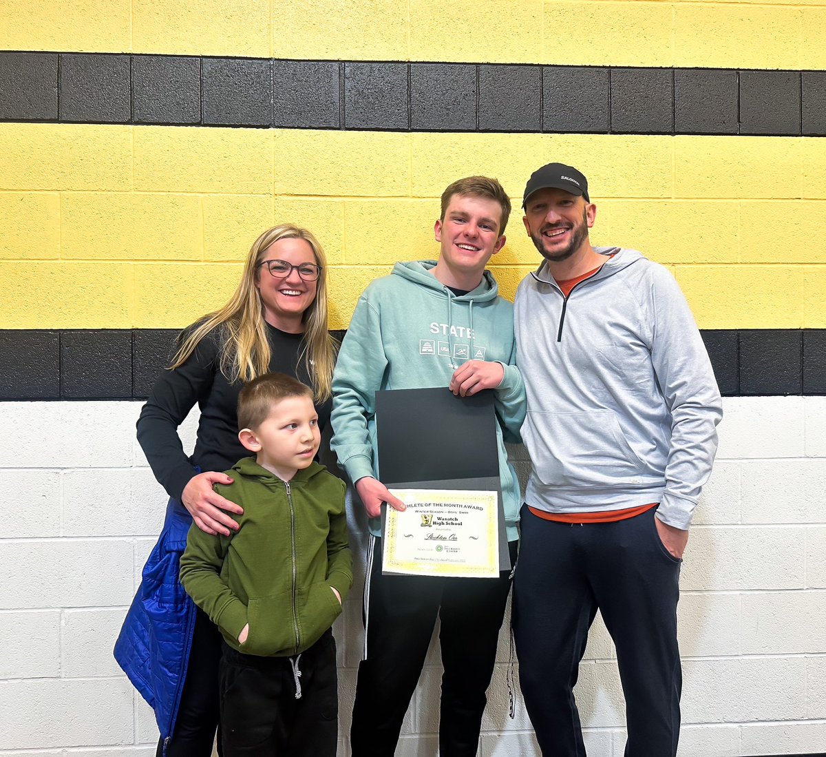 tko140pt6's tweet photo. Tonight Stockton was recognized as one of Wasatch’s Winter Outstanding Athletes. So proud of the athlete he is, the season he’s had, and the great man he is becoming. Sky’s the limit for what he will do in the future! Love you, buddy! #Wasatch #Wasps #ExpectToExcel https://t.co/buT8Q2tKAJ