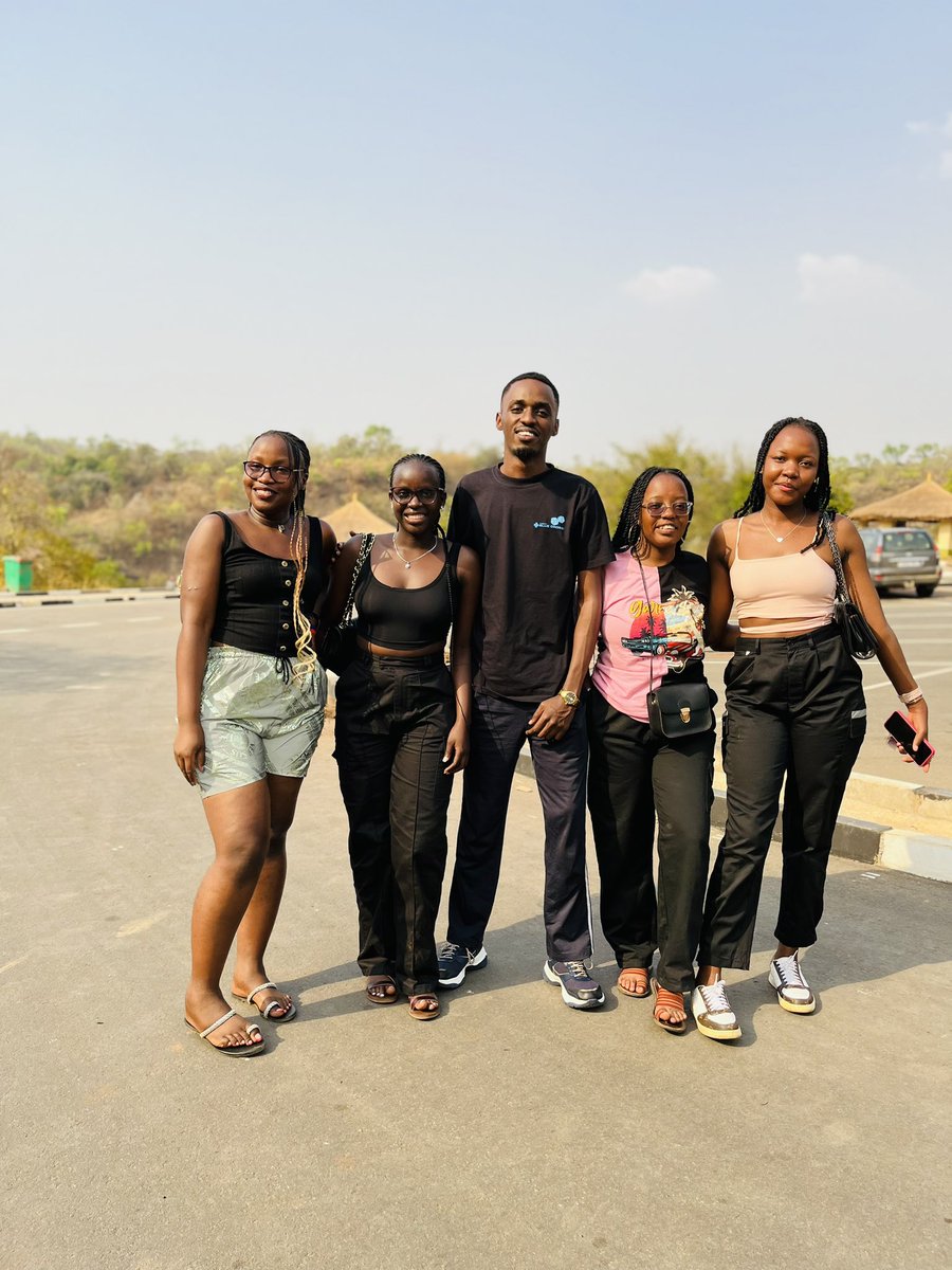 RotaractClubVU's tweet photo. Day 1 of our Medical Camp in Masindi.
We visited Murchison falls park on arrival. It was so much fun.๐คฉ๐ฅณ https://t.co/3Mj4rMO4Cm