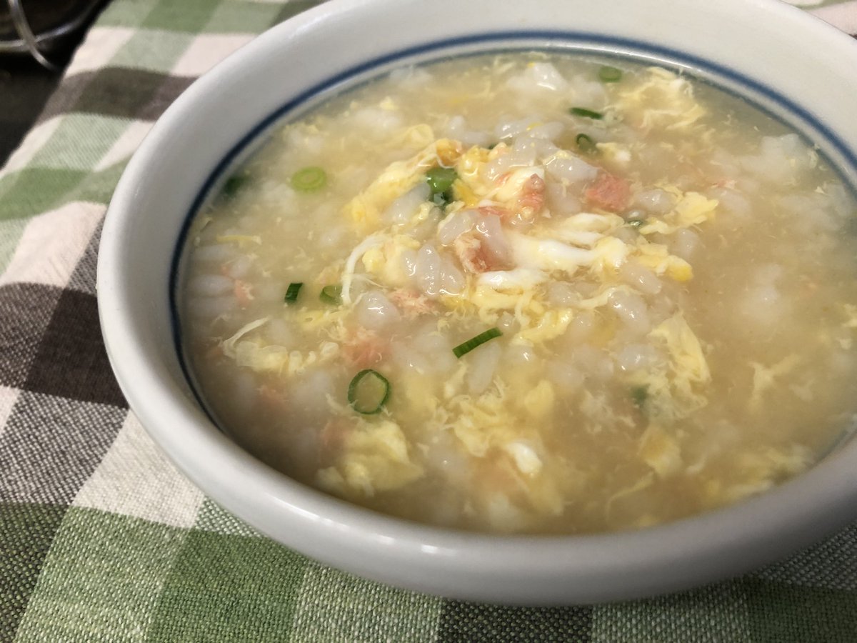 お疲れ様です❣️

お昼ご飯は
"鮭雑炊"(´∀｀*)

 #おは戦50218fd